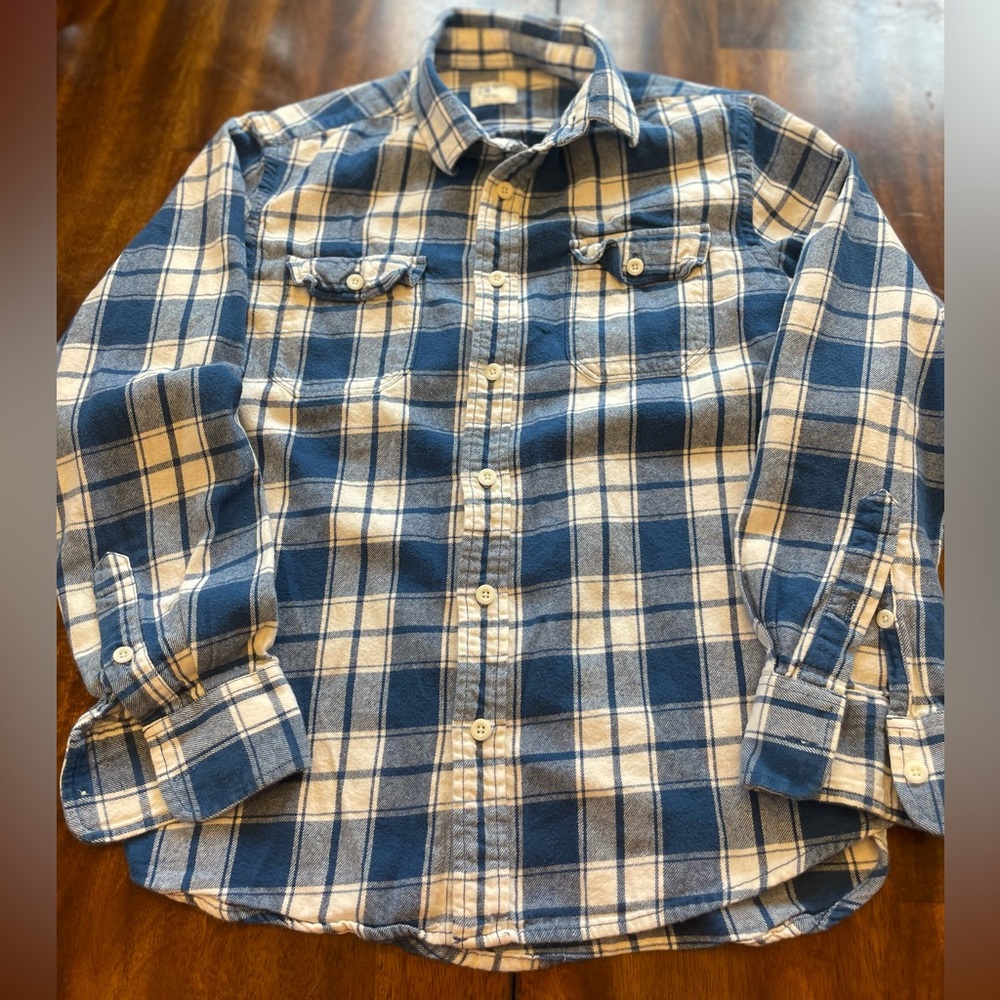 Men’s blue plaid flannel button down shirt medium